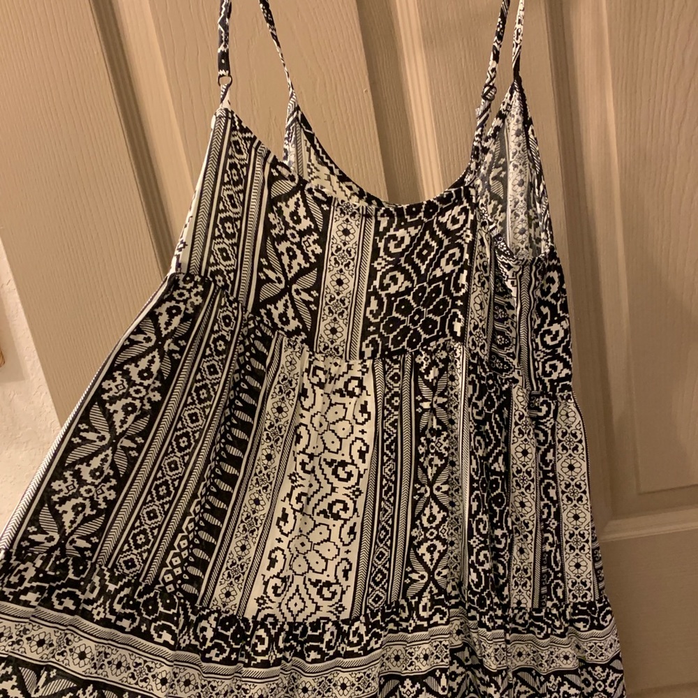 Black & white patterned dress